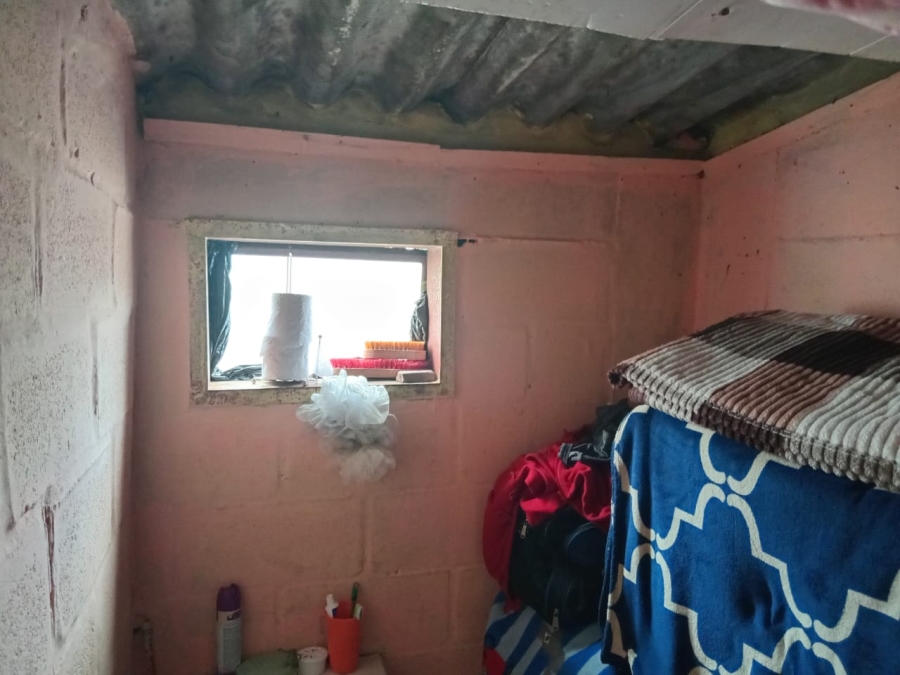 1 Bedroom Property for Sale in Kwanonqaba Western Cape